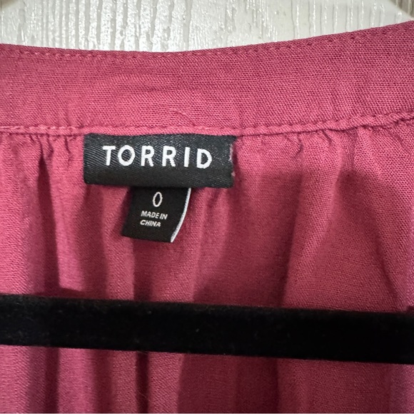 Torrid Flutter Sleeve Top – Size 0 - Picture 4 of 6